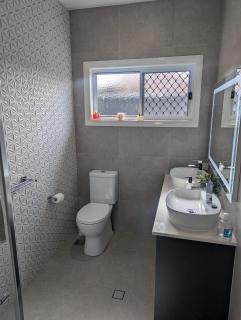 Immaculate 2-Beds Entire House Chermside Brisbane - Brisbane - 3