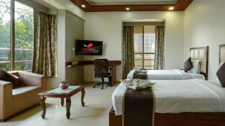Magnus Vosiv Suites Kalyani Nagar - Pune - 4