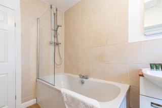 Gertrude House - Spacious 3BR Bungalow in Nottingham - Nottingham - 6