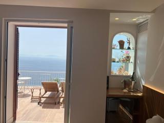 SeaJewelsDeluxurySuite - Amalfi - 1
