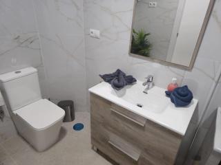 Tao City Center Apartment with Fee wifi and Air con BY NAMASTE ELITE - Torremolinos - 8