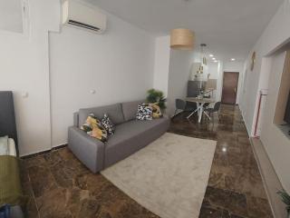 Tao City Center Apartment with Fee wifi and Air con BY NAMASTE ELITE - Torremolinos - 6