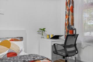 Flat in London, Close to Station - Ilford - 6