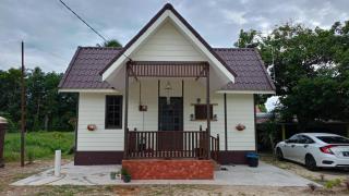 Sue Cottage Homestay - Jertih - 0