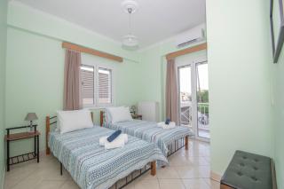 Coconut Tree House with port view - Zakynthos - 4