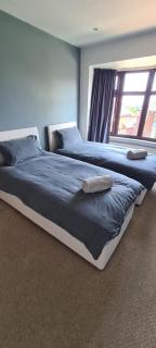 Thorpe House Suites - 8