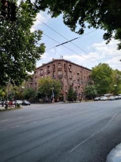 hotelise I Broadway Apartment - Yerevan - 4