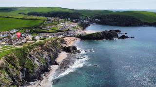 Apartment 6, Castle Cove - 9