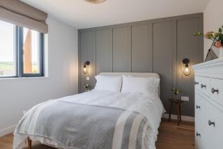 Apartment 8, Forest Cove - 4