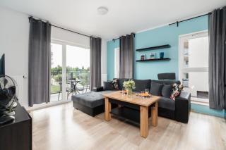 Modern Apartment with Balcony & FREE GARAGE Poznań by Noclegi Renters - Poznań - 0