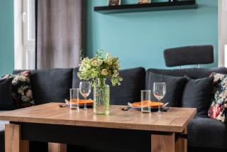 Modern Apartment with Balcony & FREE GARAGE Poznań by Noclegi Renters - Poznań - 4