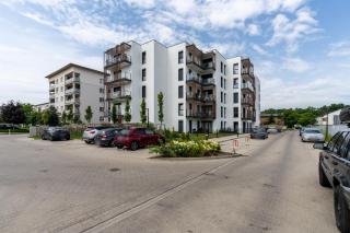 Modern Apartment with Balcony & FREE GARAGE Poznań by Noclegi Renters - Poznań - 6