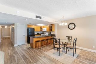 Direct Beachfront 1b 1b Corner - Sandy Shores #501 - 4