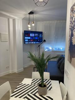 Bravo Murillo Apartments - 6