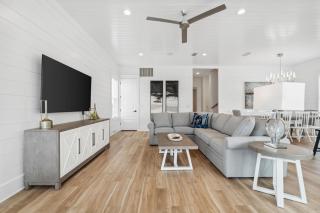 Hidden Palms Estate With Game Room And Lsv - Destin - 3