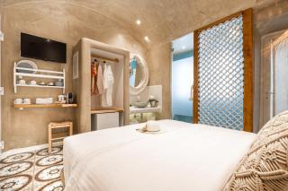 AMMOS at AmazeU Suites Naxos - Naxos Chora - 9