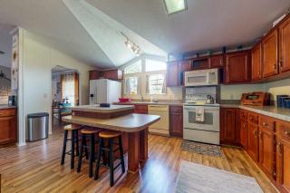 Sunshine House - Astor - 1