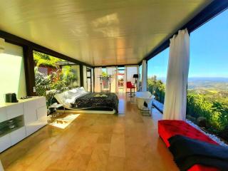 Stylish beautiful and exotic Oleandro glass Suite - Casares - 3