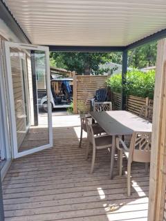 Location d'un mobil-home de 35 m² au Camping Les Sables d'Or - 4 étoiles avec grand parc aquatique - 3