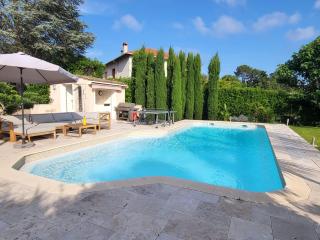 Rez-de-Villa "Clos Saint-Sauveur" modern and chic, 160m2, swimming pool, terrace - Antibes - 9