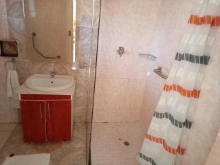 Kgatholoha guest house - 5