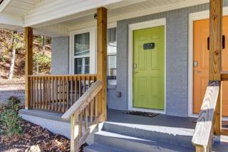 Mountain Bungalow-Walk to Downtown/Biker's Dream! - 8