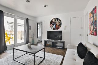 FREE PARKING and CENTRAL location - Montreal - 8