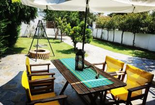 The Yellow House w/private garden and BBQ - 2