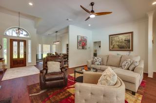 Montgomery Home with Yard, Pool and Hot Tub! - Montgomery - 5