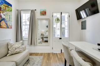 Modern New Orleans Studio on Bourbon Street! - 6