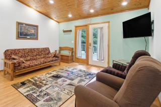 Serene Yellville Retreat with Hot Tub on 85 Acres - Cotter - 7