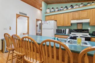 Serene Yellville Retreat with Hot Tub on 85 Acres - Cotter - 2