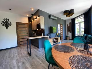 Apartamenty ZakopanePoleca - Krupówki Centrum - Zakopane - 3