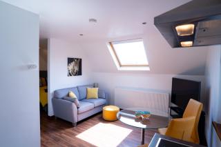 Cherry Tree Apartment - - 2