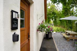 Cherry Tree Apartment - - 9