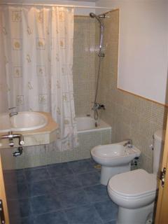 PISO CON VISTAS CERCA FERIA 4 DORM 2 BAÑOS, AIRE ACOND. GARAJE - 3