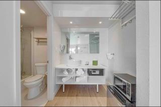 Travel Lodge by Wyndham 10 min from Disney - Kissimmee - 2