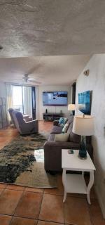 Coastline Penthouse Condo - Daytona Beach Shores - 9