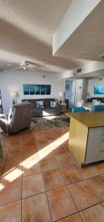 Coastline Penthouse Condo - Daytona Beach Shores - 6