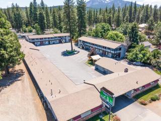 Charm Motel & Suites - Burney - 8