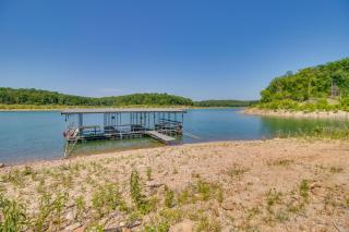 Lakefront Bull Shoals Cabin Rental Pets Welcome! - 8