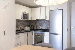 Apartment Playa Las Vistas 2 with breathtaking sea view, only 100 m to the sea, heated pool, aircondition for a fee, wifi - Playa de las Américas - 2