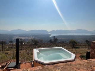 Rock House at Benlize - Hartbeespoort - 6
