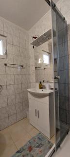 Apartments Zoran - Povljana - 2