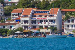 House HOTEL PLAVA LAGUNA - Tisno - 0
