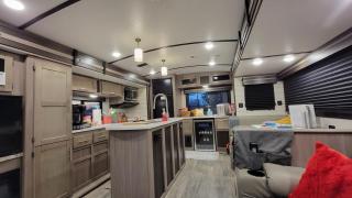 River RV, Romance Glamping Pup Paradise Riverside - 2