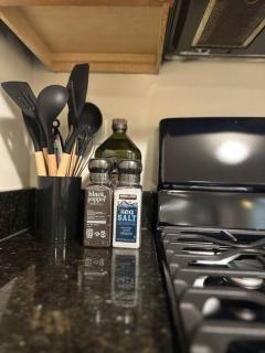 Walk to Train l Near attractions and ORD l Free Parking l Patio - Chicago - 2