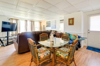 1 Ocean Fun Emerald Isle Apt, Steps to Beaches! - Emerald Isle - 1
