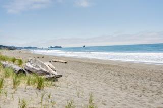 Oceanfront Smith River Cottage Beach Access! - Smith River - 9