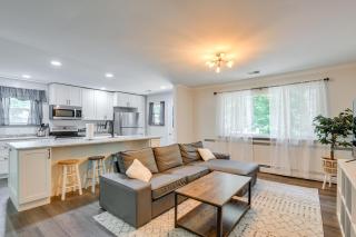 Pasadena Hideaway with Game Room and Fire Pit! - 8